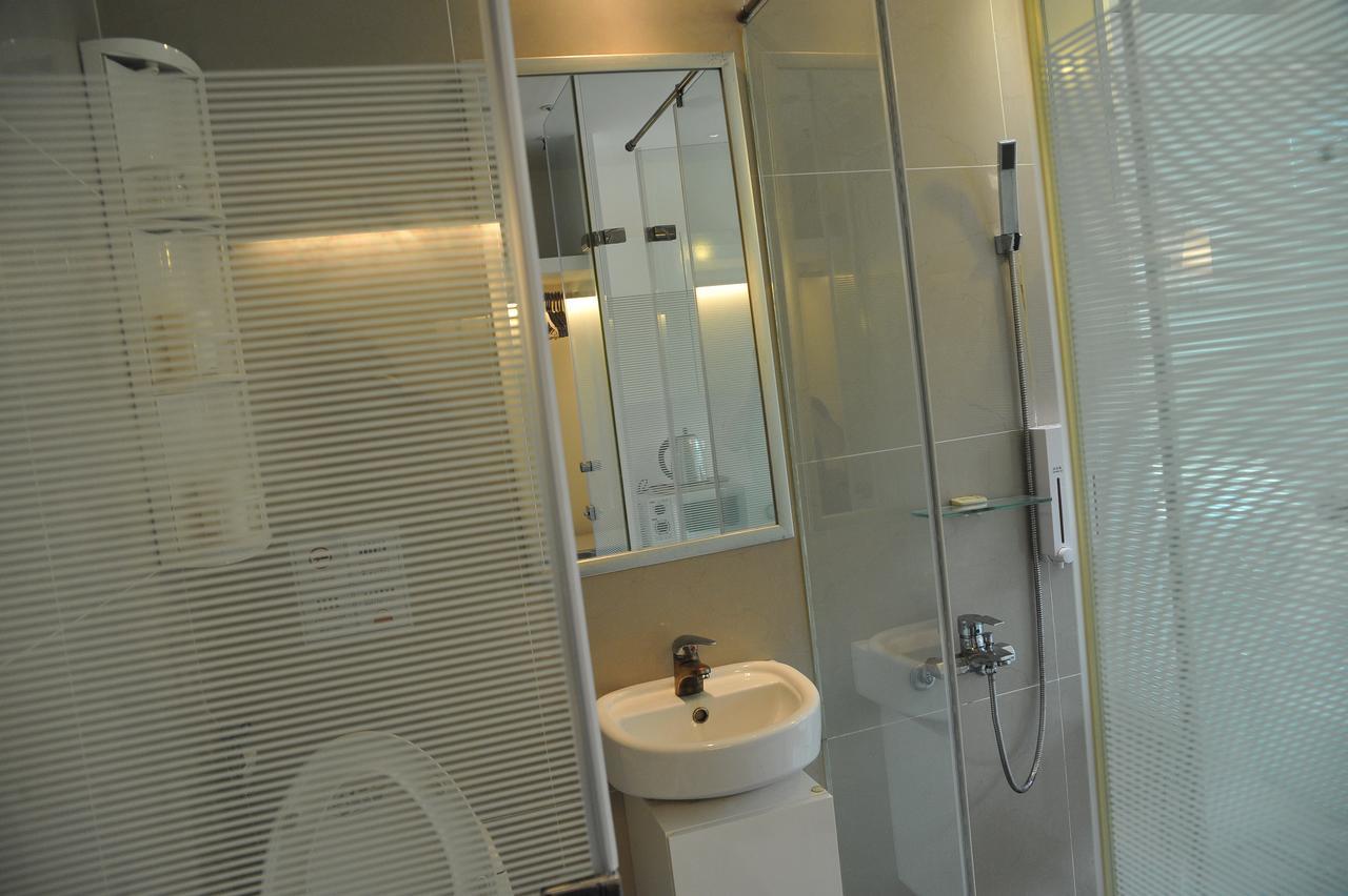 Great Family Hotel Taipei Bagian luar foto